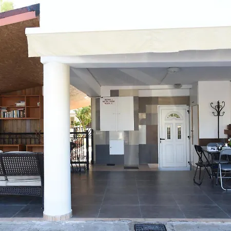 Rest House Apartman Paphos